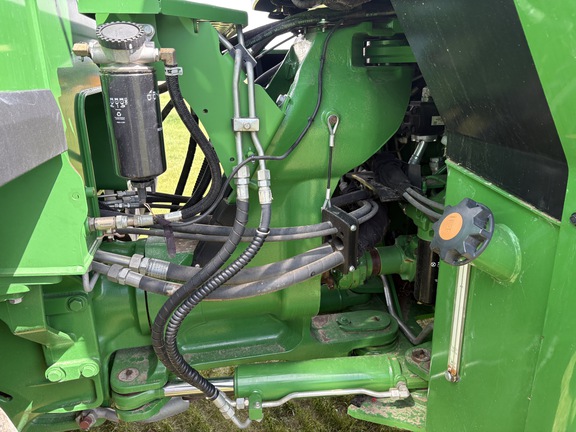 2015 John Deere 9620R Tractor 4WD