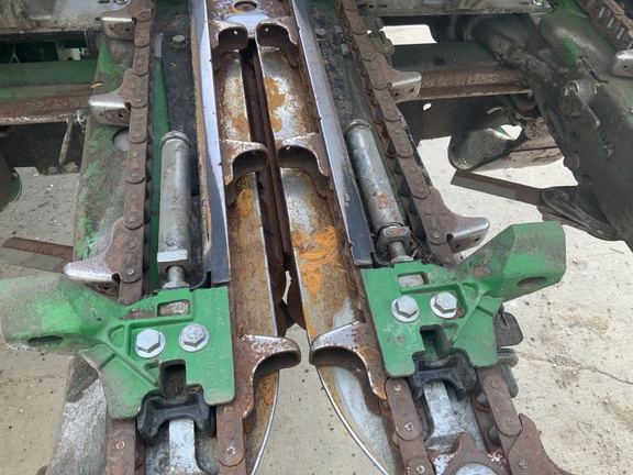 2023 John Deere C8R Header Corn Head