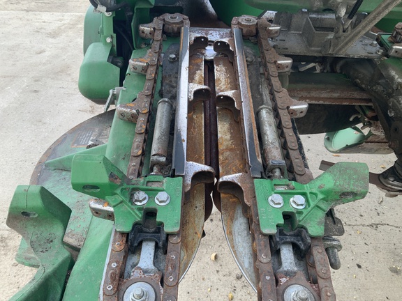 2023 John Deere C8R Header Corn Head