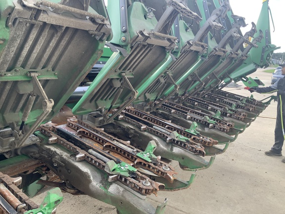 2023 John Deere C8R Header Corn Head