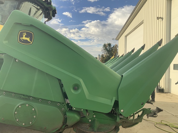 2023 John Deere C8R Header Corn Head