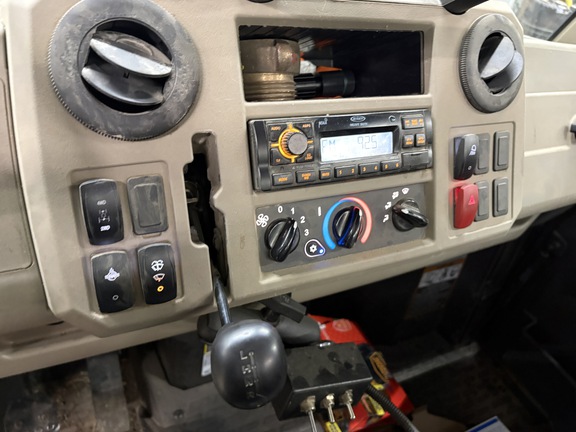 2024 John Deere XUV 835R ATV