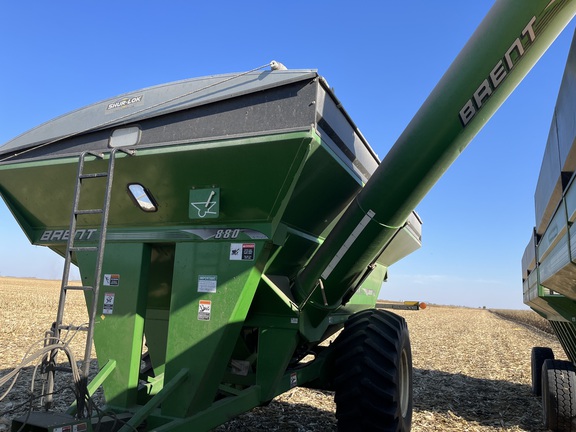 2008 Brent 880 Grain Cart