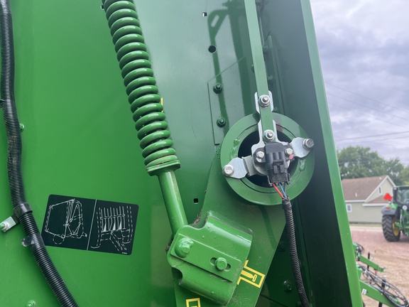 2023 John Deere 560M Baler/Round