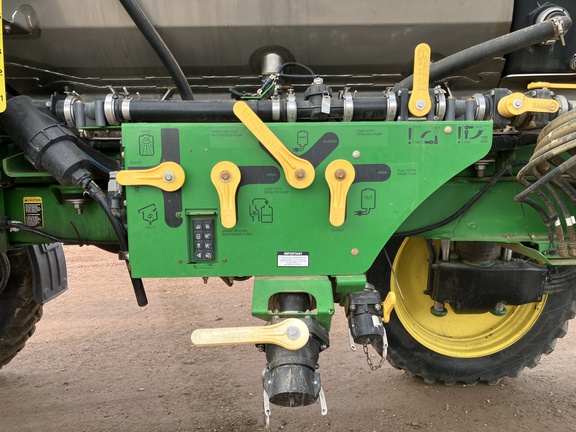 2015 John Deere R4038 Sprayer/High Clearance