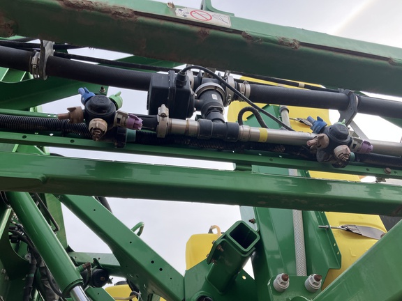 2015 John Deere R4038 Sprayer/High Clearance