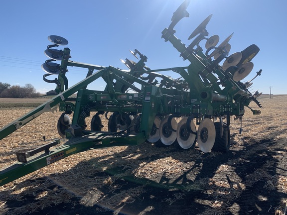 2021 John Deere 2730 Disk Ripper