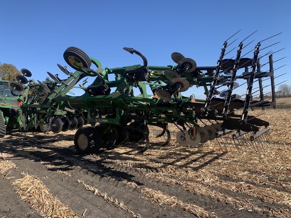 2021 John Deere 2730 Disk Ripper