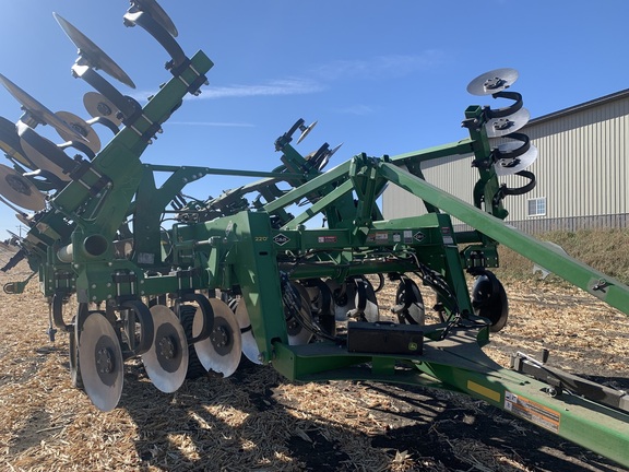 2021 John Deere 2730 Disk Ripper