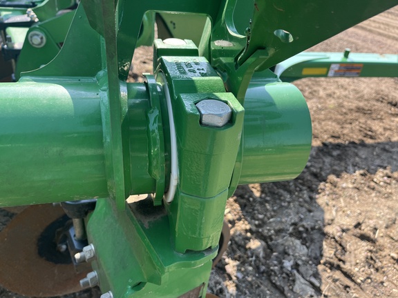 2021 John Deere 2730 Disk Ripper