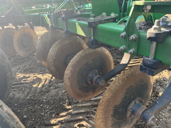 2021 John Deere 2730 Disk Ripper