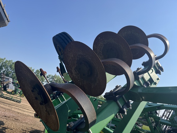 2021 John Deere 2730 Disk Ripper