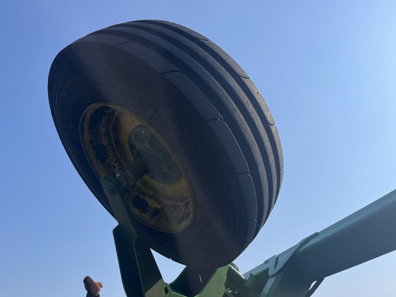 2021 John Deere 2730 Disk Ripper