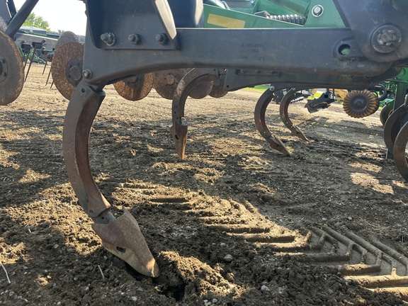 2021 John Deere 2730 Disk Ripper