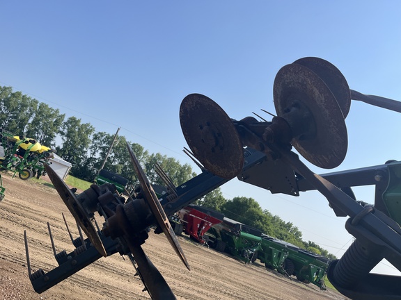 2021 John Deere 2730 Disk Ripper
