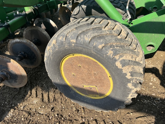 2021 John Deere 2730 Disk Ripper