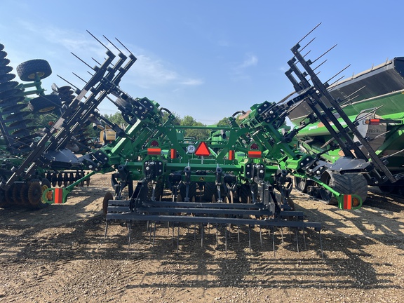 2021 John Deere 2730 Disk Ripper