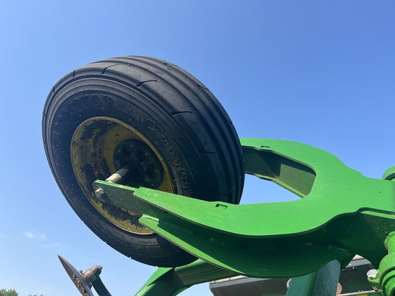 2021 John Deere 2730 Disk Ripper