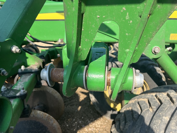 2021 John Deere 2730 Disk Ripper