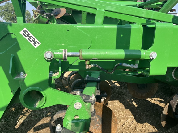 2021 John Deere 2730 Disk Ripper