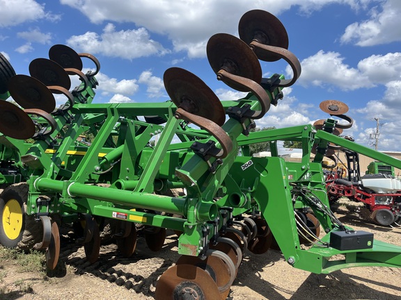 2021 John Deere 2730 Disk Ripper