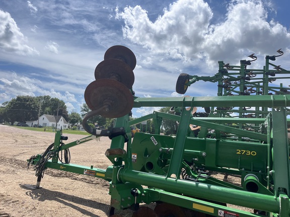 2021 John Deere 2730 Disk Ripper