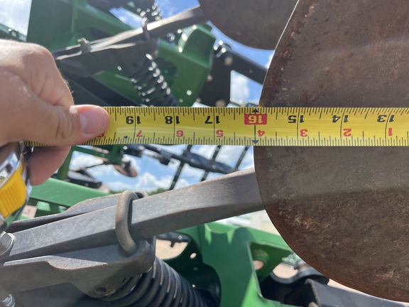 2021 John Deere 2730 Disk Ripper