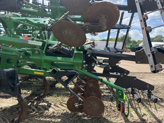 2021 John Deere 2730 Disk Ripper