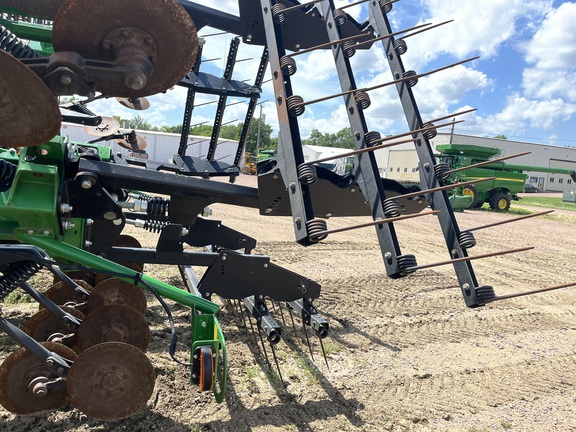 2021 John Deere 2730 Disk Ripper