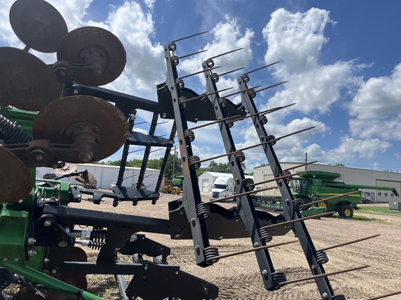 2021 John Deere 2730 Disk Ripper