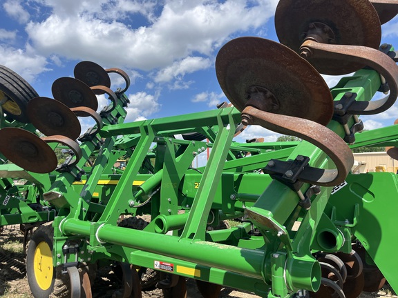 2021 John Deere 2730 Disk Ripper