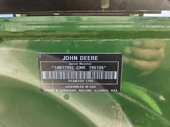 2022 John Deere 1795 Planter