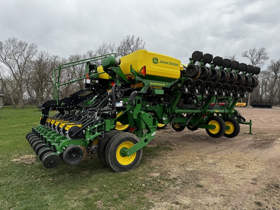 2022 John Deere 1795 Planter