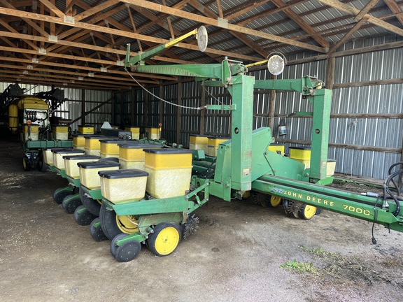 John Deere 7000 Planter