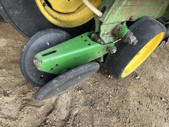 John Deere 7000 Planter