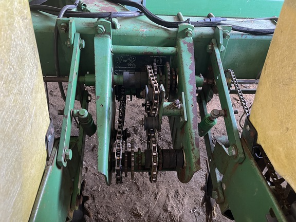 John Deere 7000 Planter