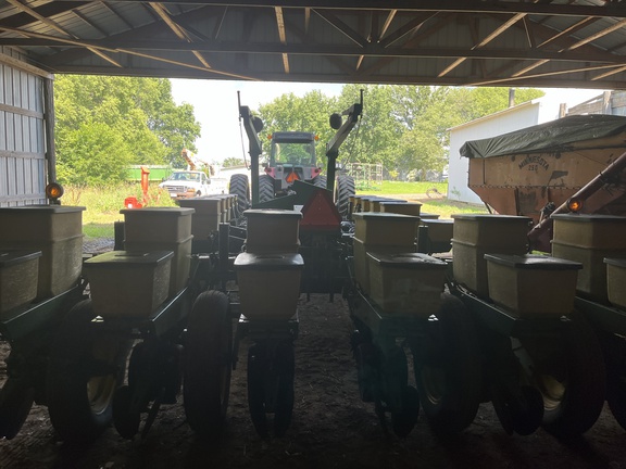 John Deere 7000 Planter