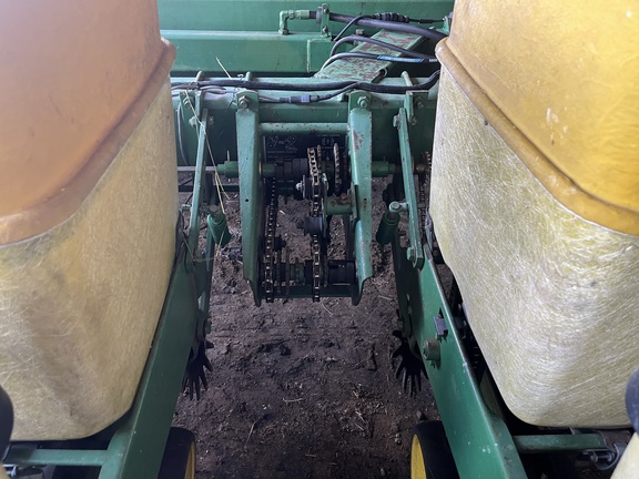 John Deere 7000 Planter