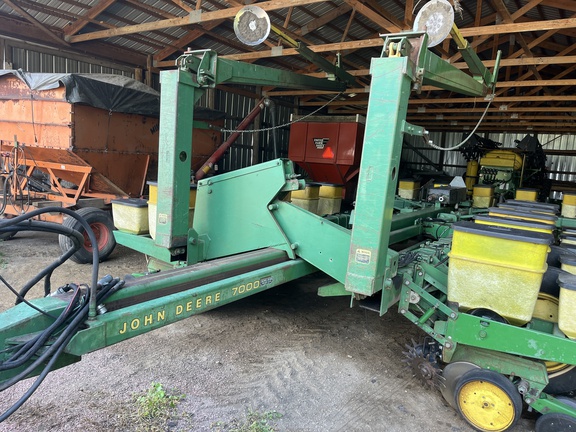 John Deere 7000 Planter