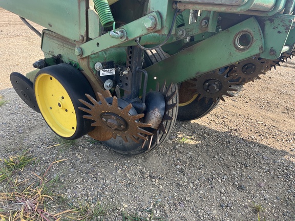 John Deere 7000 Planter