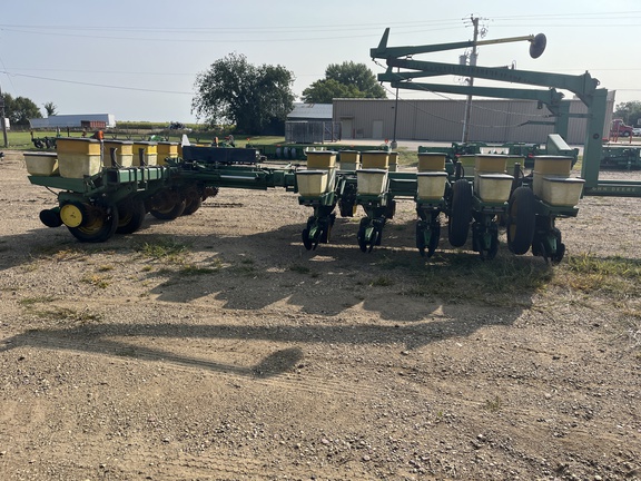 John Deere 7000 Planter