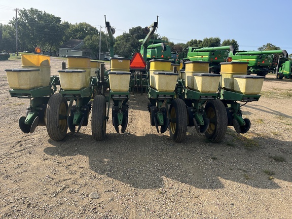 John Deere 7000 Planter