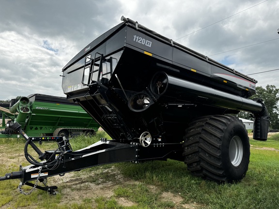 2023 Brandt 1120XT Grain Cart