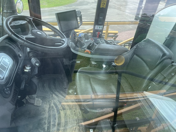 2018 RoGator RG1300C Sprayer/High Clearance