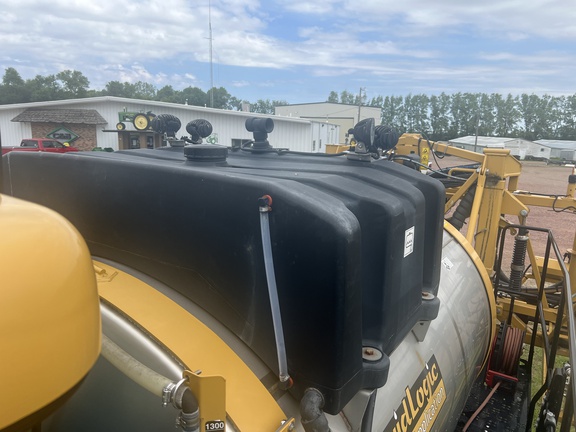 2018 RoGator RG1300C Sprayer/High Clearance