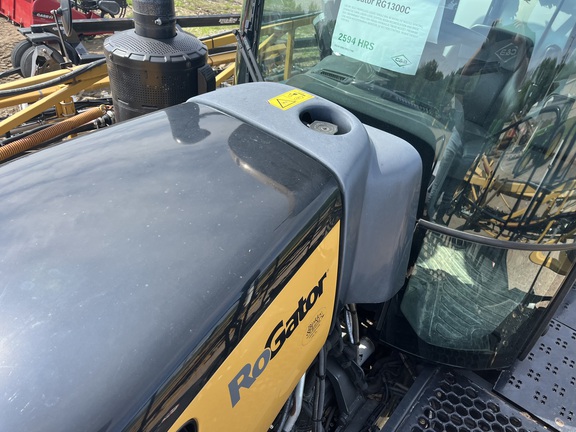 2018 RoGator RG1300C Sprayer/High Clearance