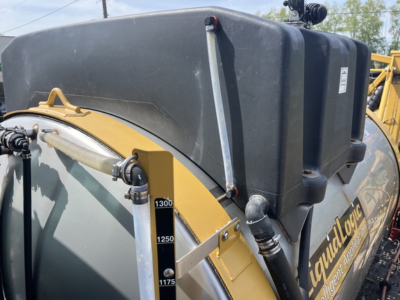 2018 RoGator RG1300C Sprayer/High Clearance