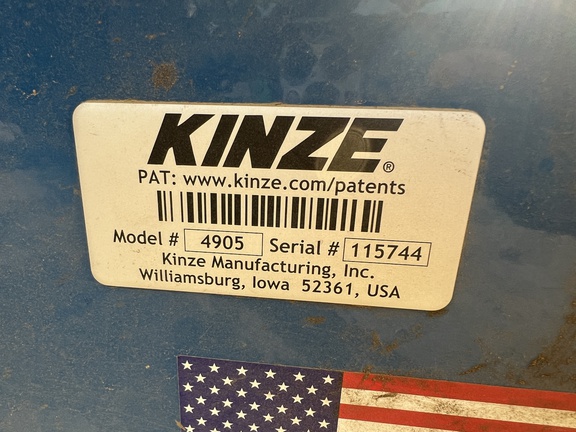 2022 Kinze 4905 Planter