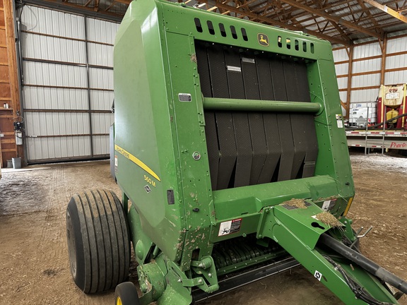 2023 John Deere 560M Baler/Round