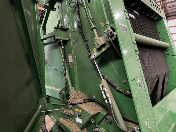 2023 John Deere 560M Baler/Round